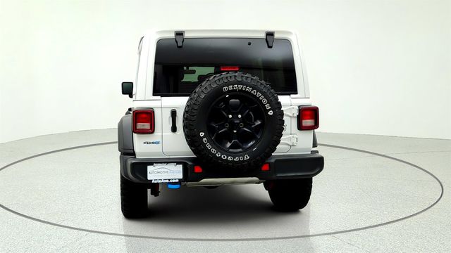 2023 Jeep Wrangler 4xe 4x4 w/ Sky One-Touch Top & Cold Weather Group - 23033202 - 5