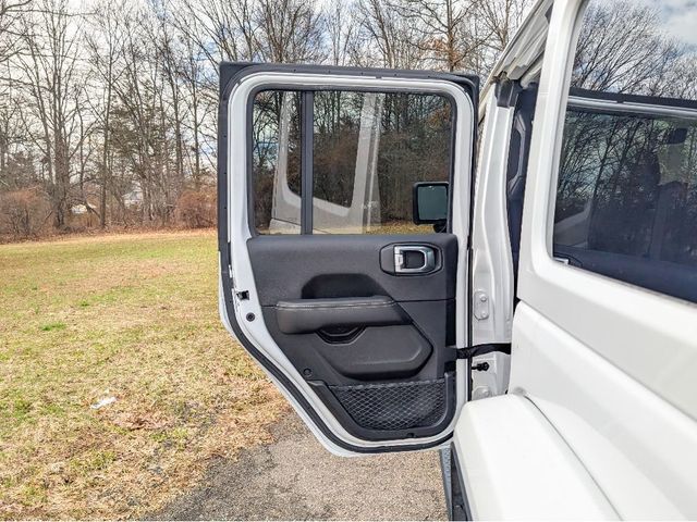 2023 Jeep Wrangler 4xe Sahara - 22981775 - 10