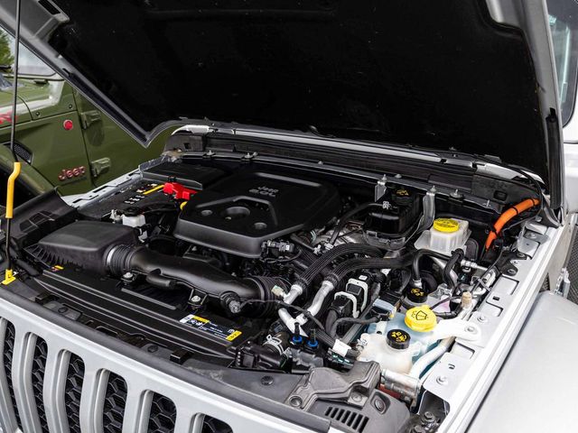 2023 Jeep Wrangler 4xe Sahara - 23077038 - 32