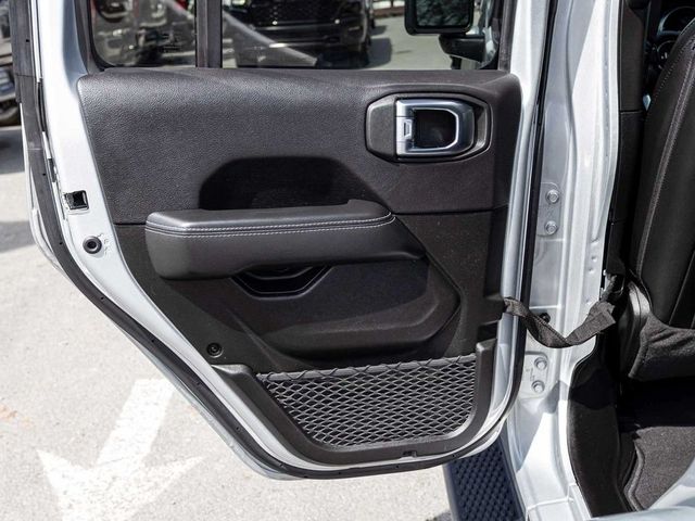 2023 Jeep Wrangler 4xe Sahara - 23077039 - 9