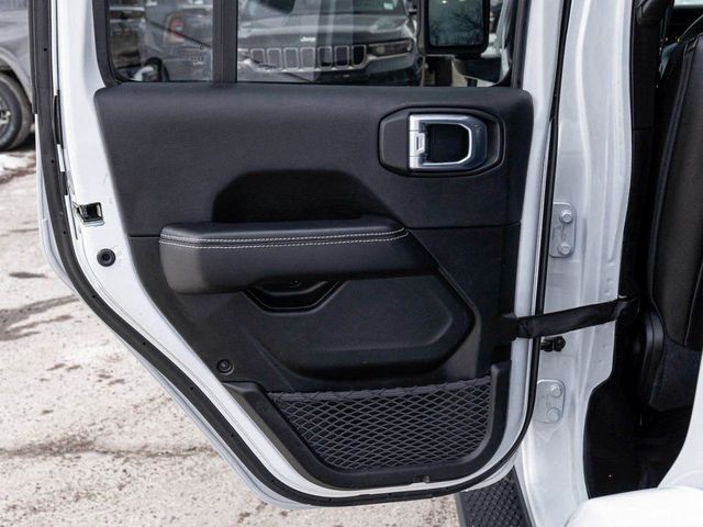 2023 Jeep Wrangler 4xe Sahara - 23077096 - 13