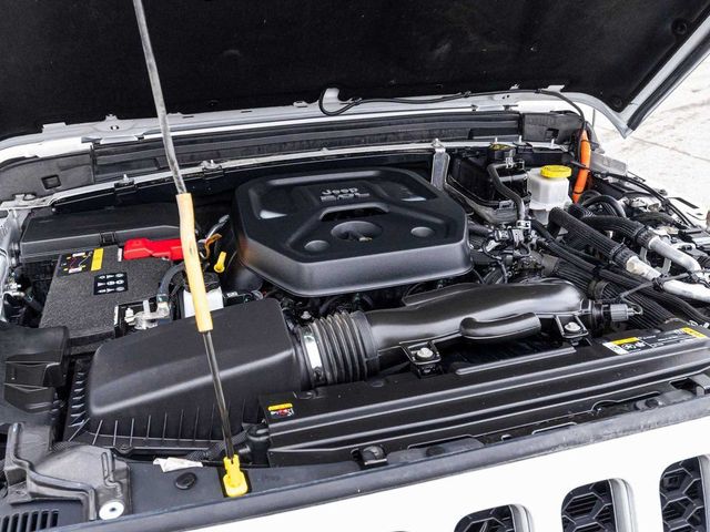 2023 Jeep Wrangler 4xe Sahara - 23077096 - 32