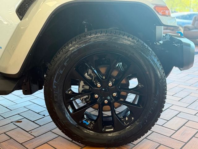 2023 Jeep Wrangler 4xe Sahara 4x4 - 23018725 - 11