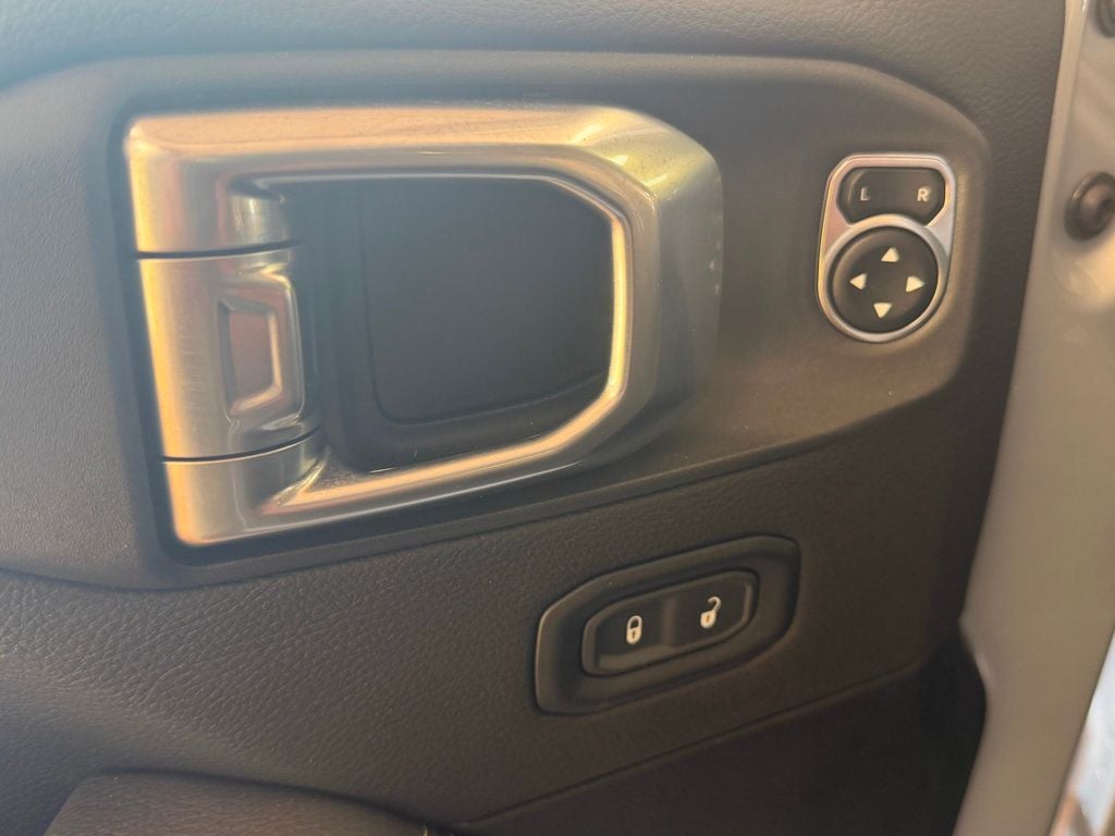 2023 Jeep Wrangler 4xe Sahara 4x4 - 23018725 - 27