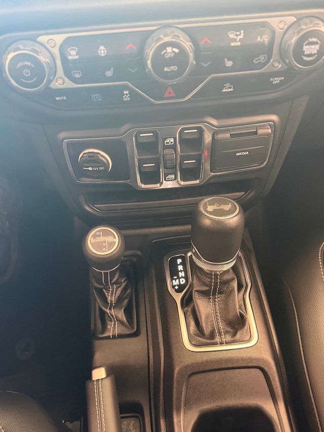 2023 Jeep Wrangler 4xe Sahara 4x4 - 23018725 - 32