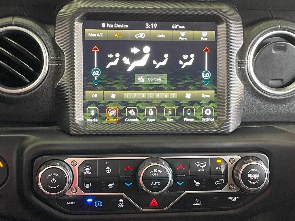 2023 Jeep Wrangler 4xe Sahara 4x4 - 23034870 - 24