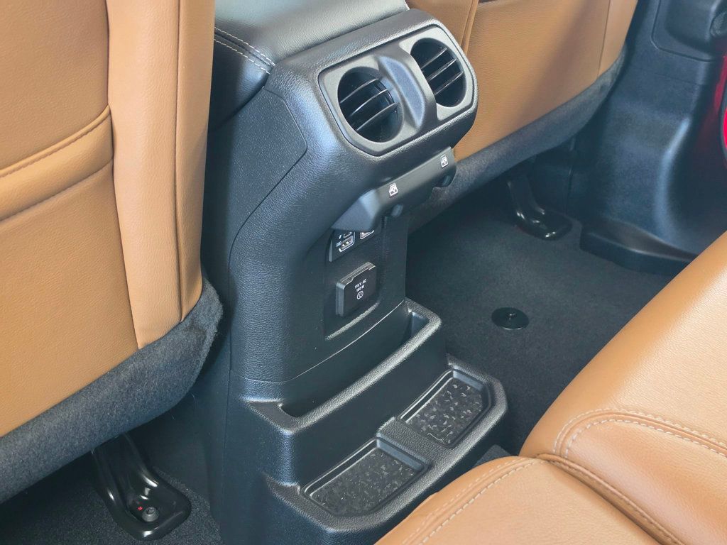 2023 Jeep Wrangler 4xe Sahara 4x4 - 23059318 - 19