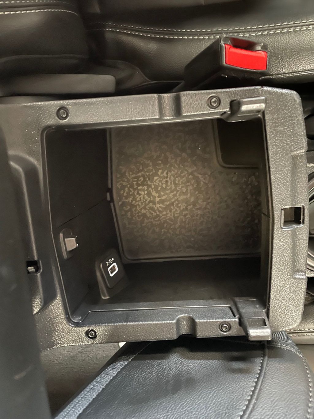 2023 Jeep Wrangler 4xe Sahara 4x4 - 23065412 - 37
