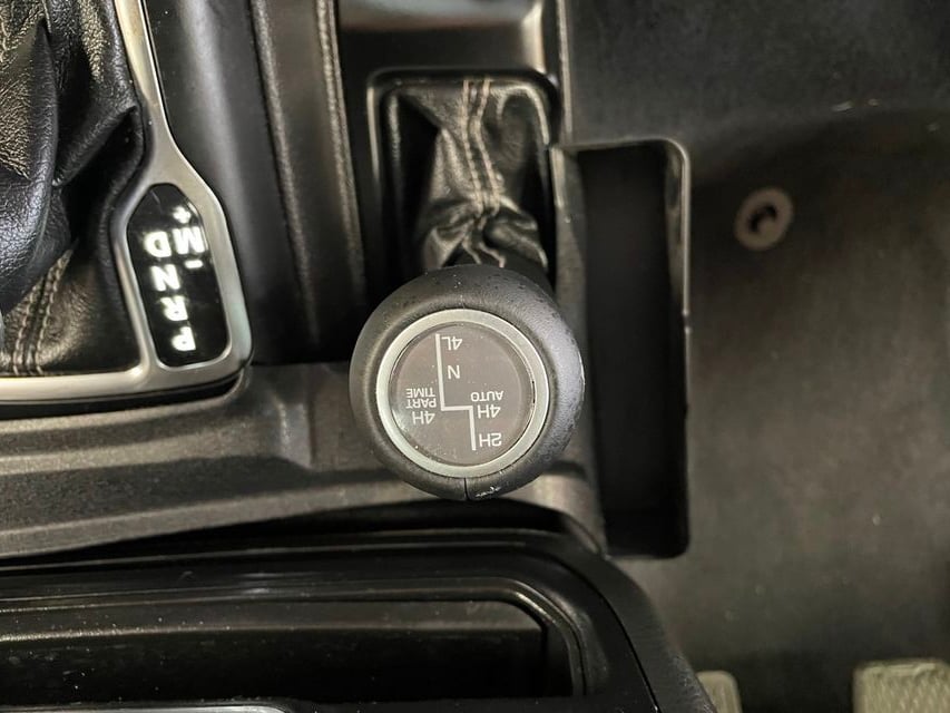 2023 Jeep Wrangler 4xe Sahara 4x4 - 23065412 - 39