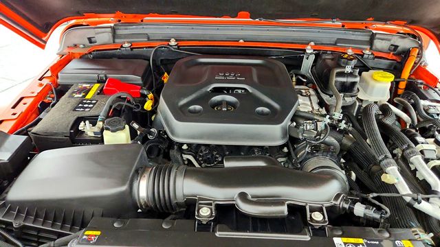 2023 Jeep Wrangler 4xe Sahara 4x4 w/ Cold Weather Group & Black 3-Piece Hard Top - 23039460 - 27