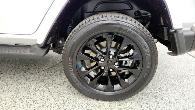 2023 Jeep Wrangler 4xe Sahara 4x4 w/ Cold Weather Group, Dual-Top Group & Side Steps - 23035204 - 8