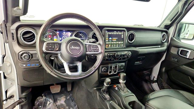 2023 Jeep Wrangler 4xe Sahara 4x4 w/ Hard Top & Cold Weather Group - 23032079 - 10