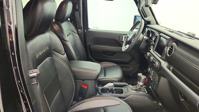 2023 Jeep Wrangler 4xe Sahara 4x4 w/ Hard Top & Trailer Tow & Aux Switch Group - 23016942 - 24