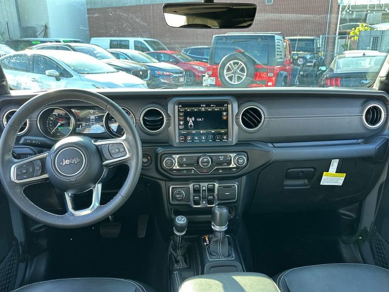 2023 Jeep Wrangler 4xe Sahara 4xe - 22952144 - 13