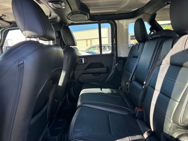 2023 Jeep Wrangler 4xe Sahara 4xe - 22952144 - 14