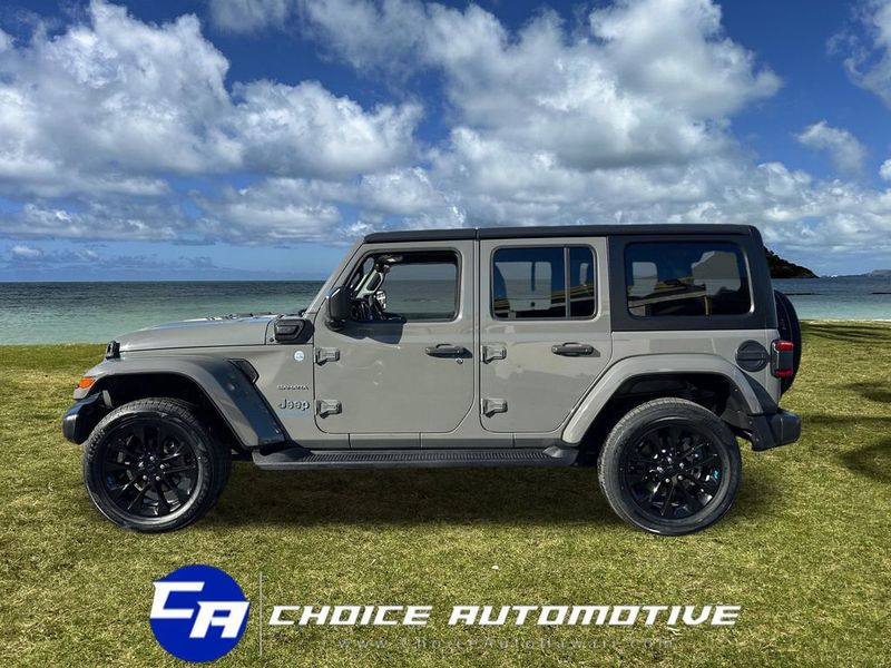2023 Jeep Wrangler Sahara 4xe photo 3
