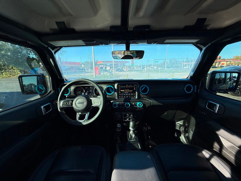2023 Jeep Wrangler 4xe Sahara 4XE - 22956729 - 18