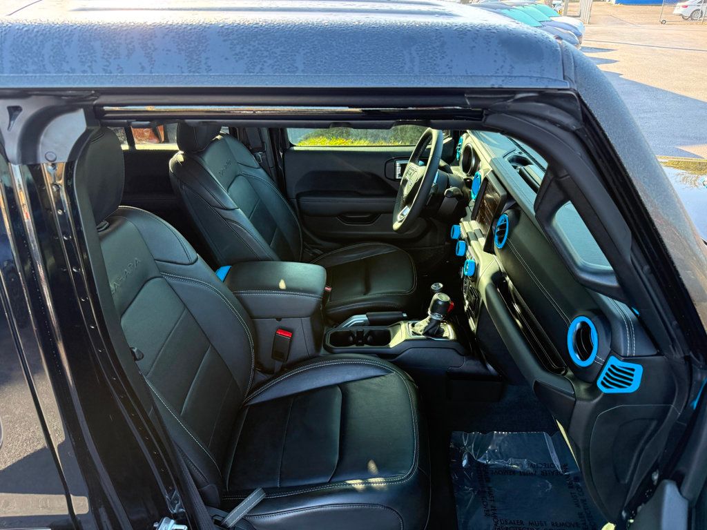 2023 Jeep Wrangler 4xe Sahara 4XE - 22956729 - 31