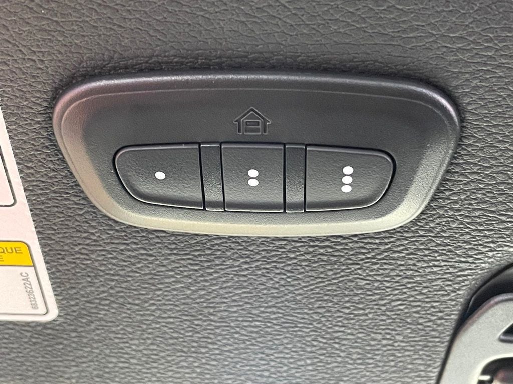 2023 Jeep Wrangler 4xe Sahara High Altitude 4x4 - 23016294 - 32