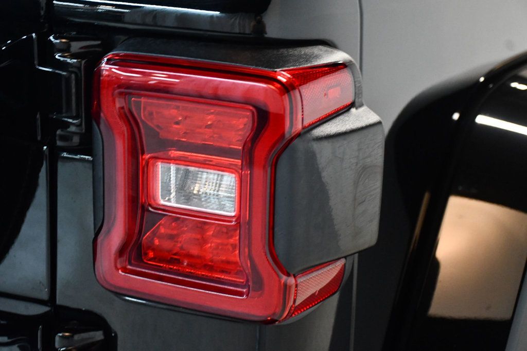 Jeep Wrangler photo 15