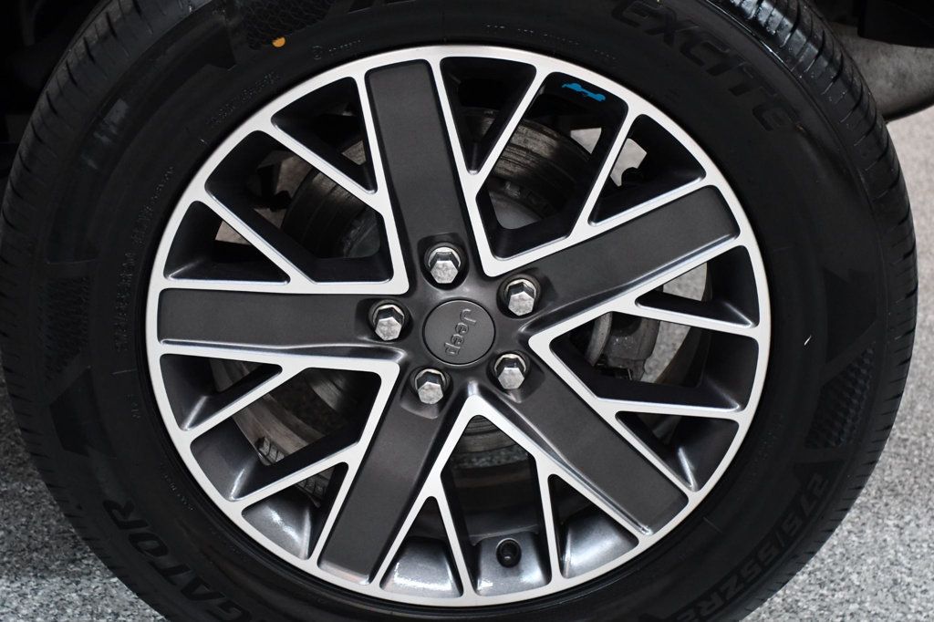Jeep Wrangler photo 19