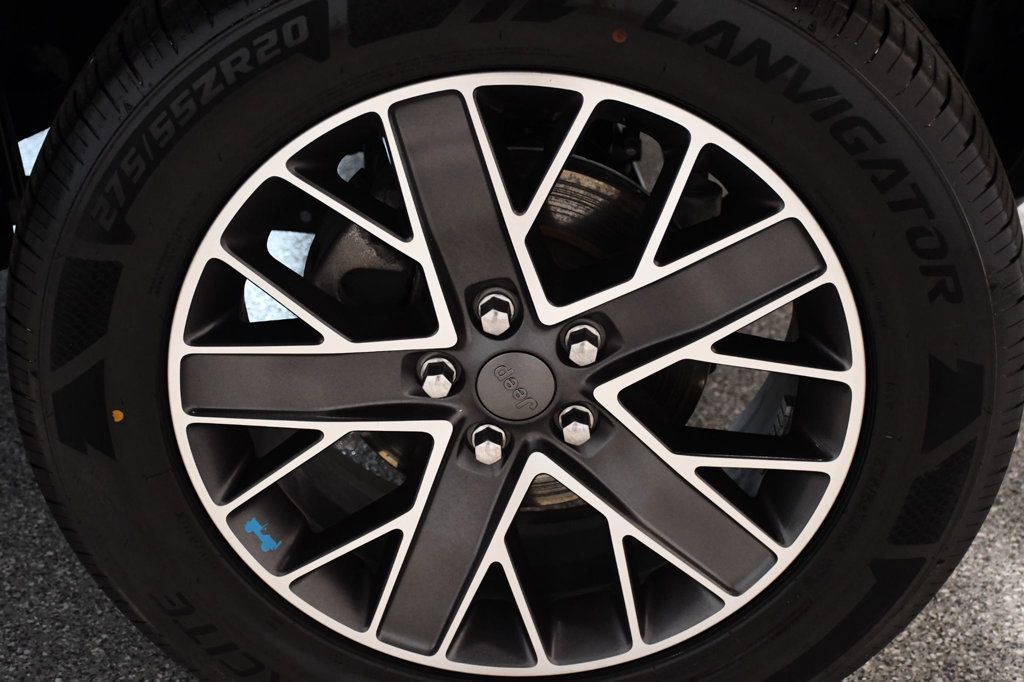 Jeep Wrangler photo 21