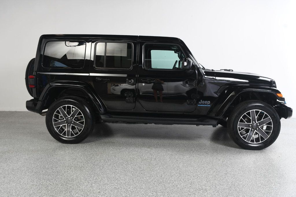 Jeep Wrangler photo 4