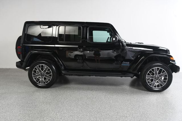 2023 Jeep Wrangler 4xe Sahara High Altitude 4x4 - 23068486 - 3