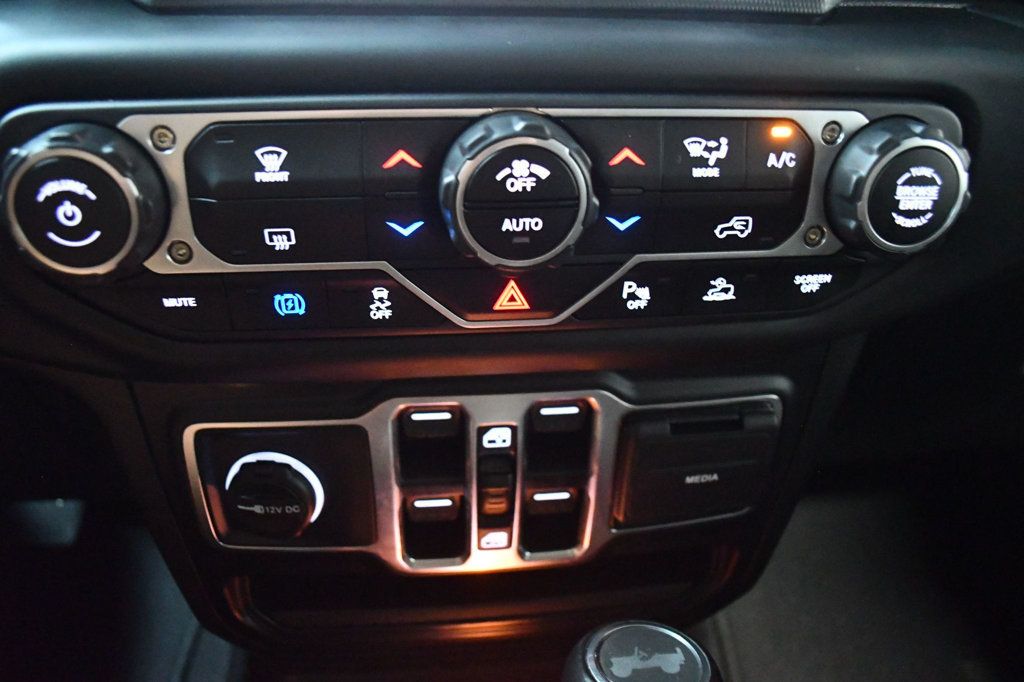 Jeep Wrangler photo 68