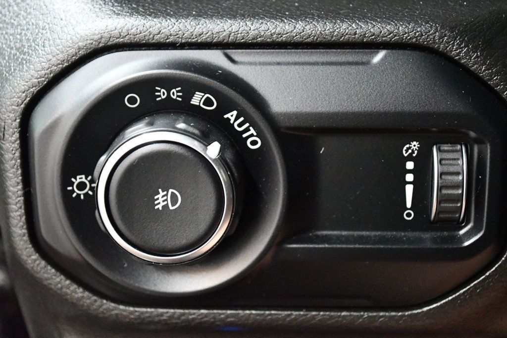Jeep Wrangler photo 74