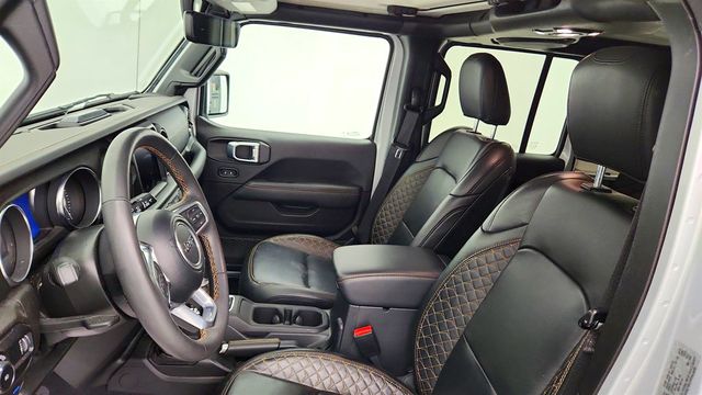 2023 Jeep Wrangler 4xe Sahara High Altitude 4x4 w/ Hard Top & Cold Weather Group - 23035828 - 19