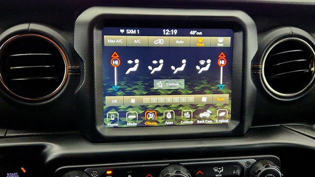 2023 Jeep Wrangler 4xe Sahara High Altitude 4x4 w/ Sky One-Touch Power Top - 23011357 - 18