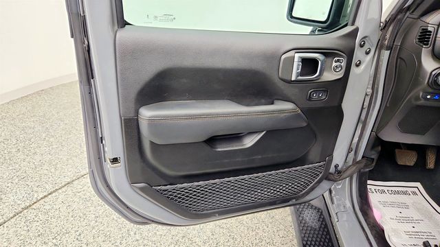 2023 Jeep Wrangler 4xe Sahara High Altitude 4x4 w/ Sky One-Touch Top & Heated Seats - 23040235 - 9