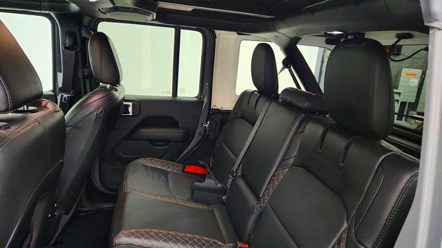 2023 Jeep Wrangler 4xe Sahara High Altitude 4x4 w/ Sky One-Touch Top & Heated Seats - 23040235 - 21