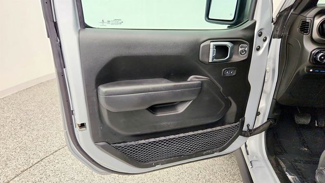 2023 Jeep Wrangler 4xe Willys 4x4 w/ Black 3-Piece Hard Top & Cold Weather Group - 23034772 - 9