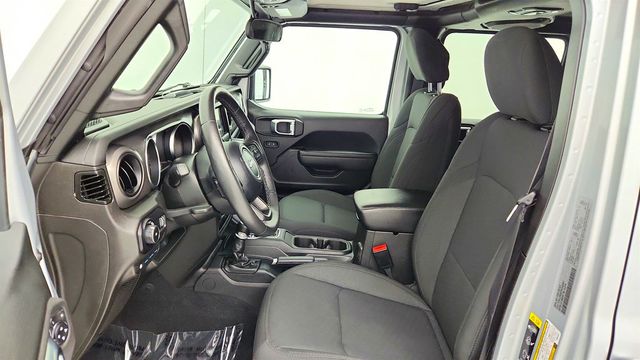 2023 Jeep Wrangler 4xe Willys 4x4 w/ Black 3-Piece Hard Top & Cold Weather Group - 23034772 - 19