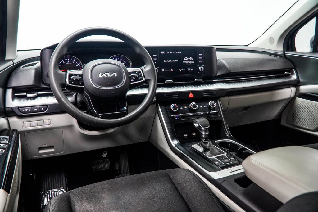 Kia Carnival photo 16