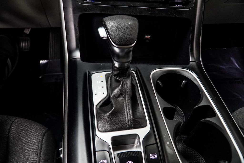 Kia Carnival photo 21