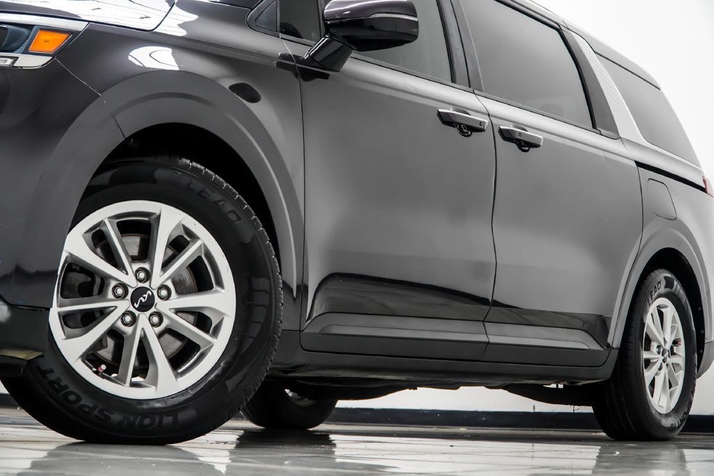 Kia Carnival photo 3