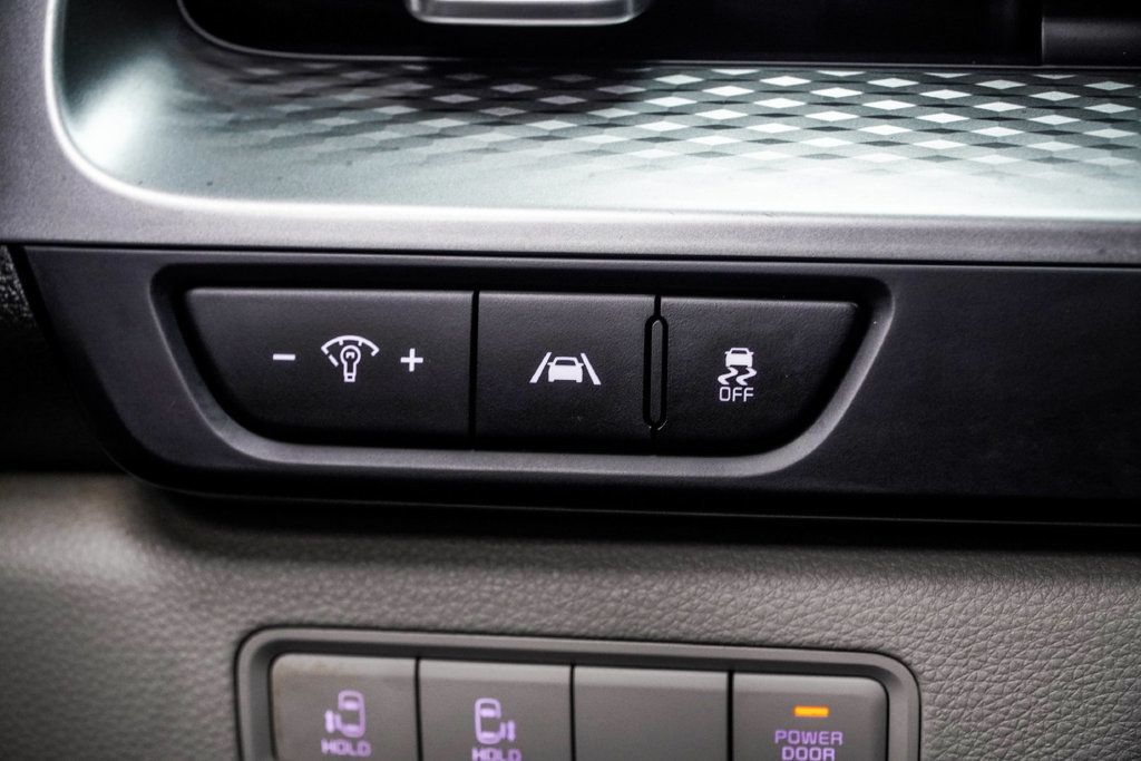 Kia Carnival photo 32