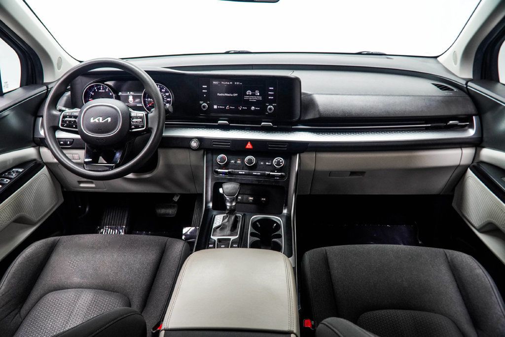 Kia Carnival photo 5