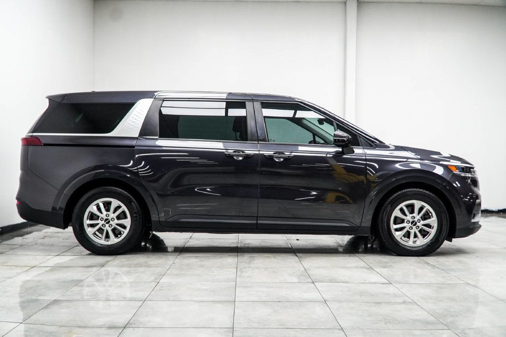 Kia Carnival photo 7