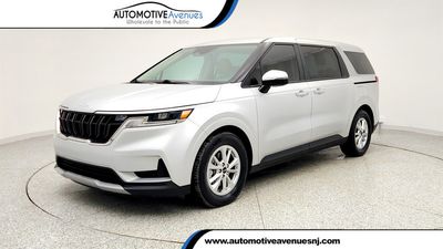 2023 Kia Carnival - KNDNB4H30P6237326