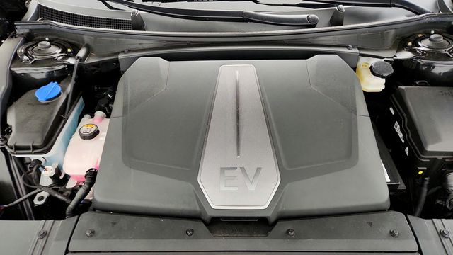 2023 Kia EV6 GT AWD - 22943196 - 28