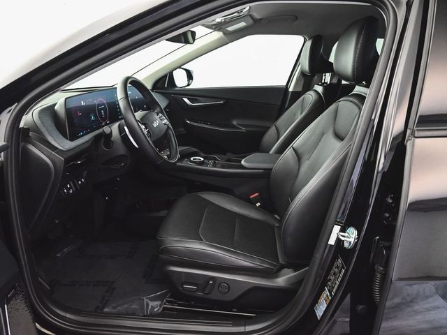 2023 Kia EV6 Wind - 23079209 - 38
