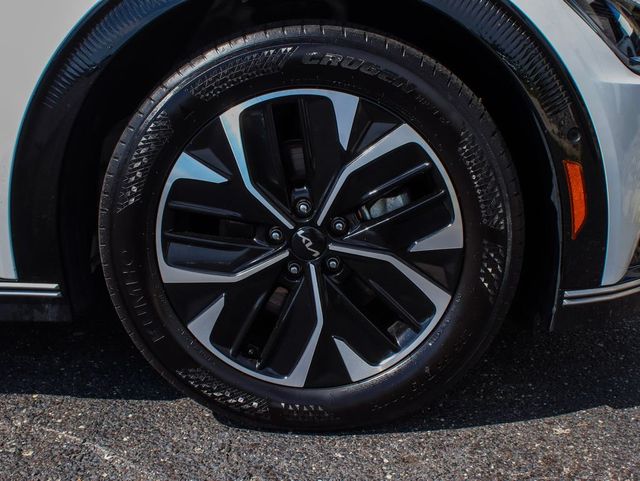 2023 Kia EV6 Wind - 23077428 - 6