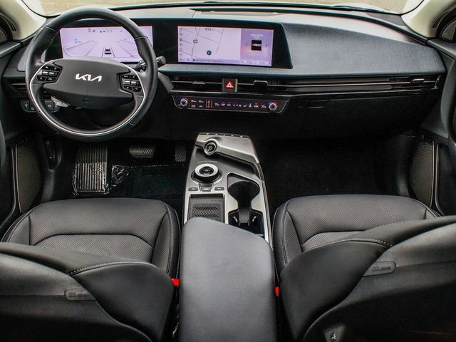 2023 Kia EV6 Wind - 23077432 - 36