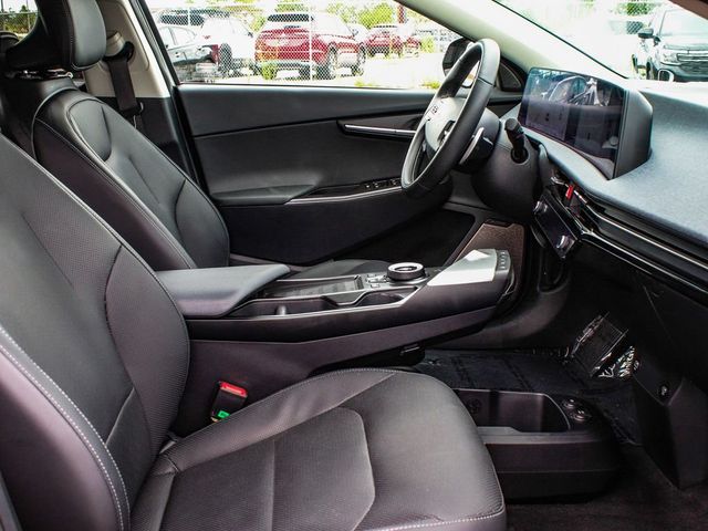 2023 Kia EV6 Wind - 23077432 - 41