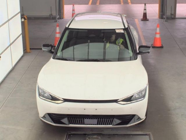 2023 Kia EV6 Wind RWD - 22952457 - 2