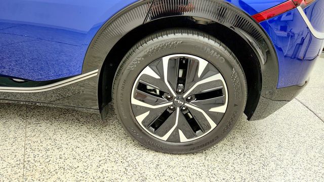 2023 Kia EV6 Wind RWD - 23066406 - 8